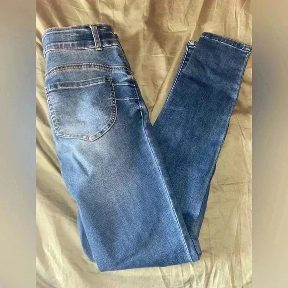 Vylette Women’s Size 5 Ripped Jeans - Picture 1 of 4